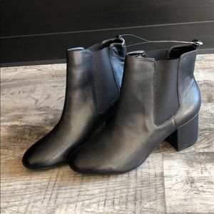 Aerosols heelrest leather comfort boots excellent used condition!